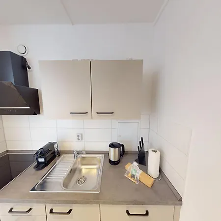 Wohlfuehlapartment Fuer 5 Personen, Haltestelle Der Linie 5 In Unmittelbarer Naehe, Wlan Apartament